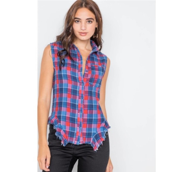 En Creme Tops - Plaid Distressed Hem Flannel